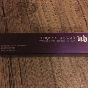 Urban Decay Eyeshadow Primer Potion